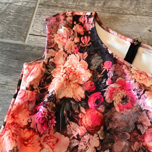 🌸 New York and Company Fitted Midi Dress - Picture 8 of 12